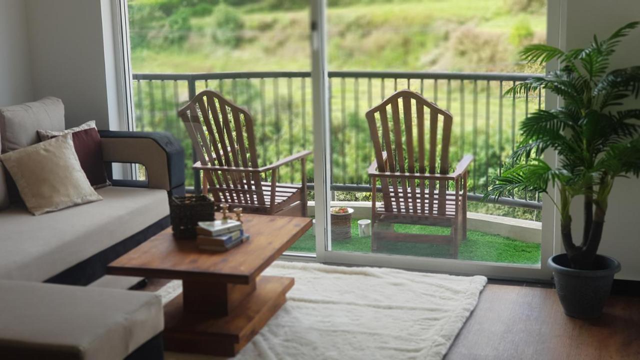Lake Infinity Luxury Condos ヌワラ・エリヤ エクステリア 写真
